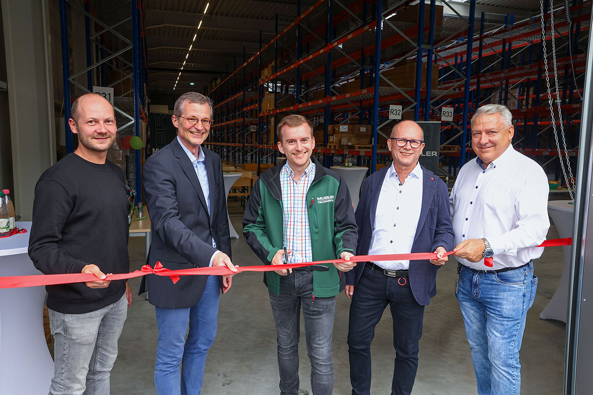 Halleneinweihung-MUGLER-2025 MUGLER Meilenstein: Einweihung unserer neuen Lagerhalle in Oberlungwitz